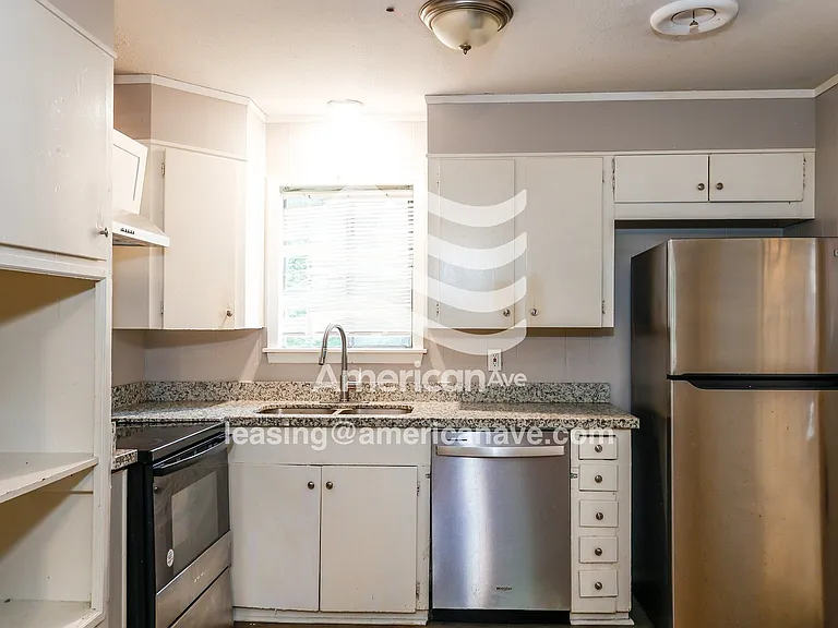 1511654_006_kitchen_6.jpg