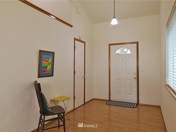 3rd image of 6253 Sunny Ln SE