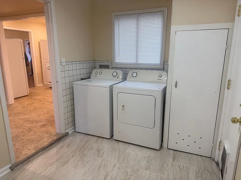 1404 N Kingston Ave — Photo 3
