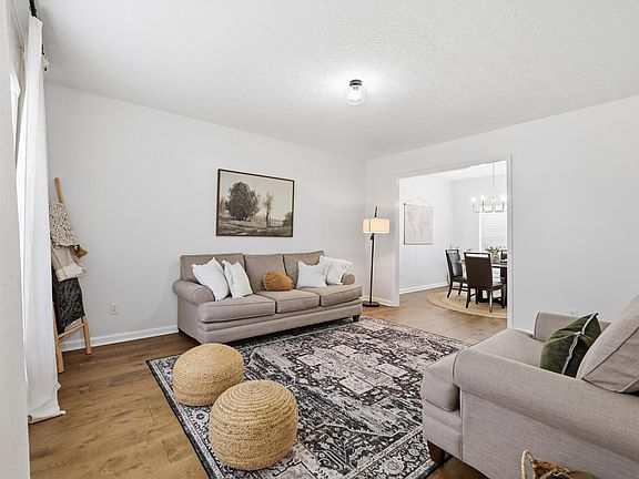 5th image of 412 Cypress Pl