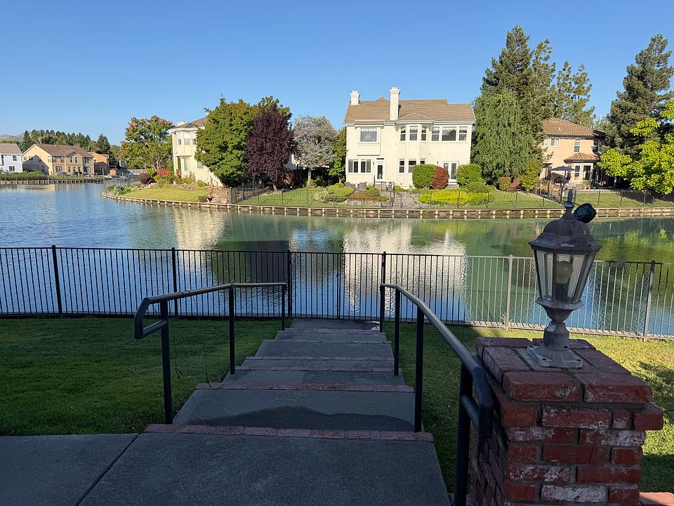1st image of 705 Mirror Ct