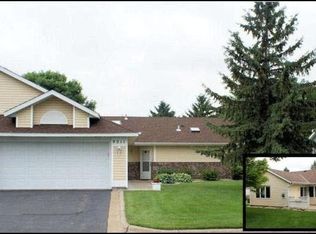 9211 Yorkshire Ln, Minneapolis, MN 55443