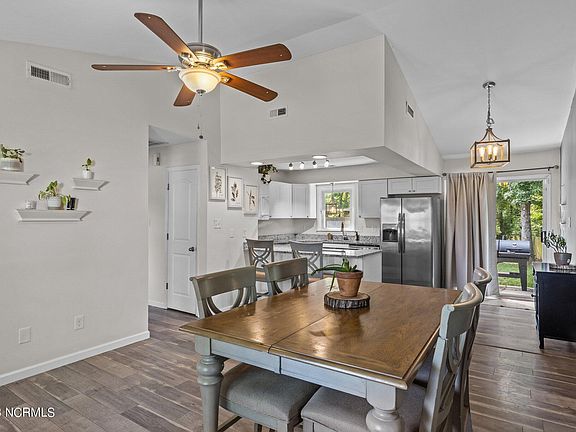 4th image of 1006 Birchwood Lane