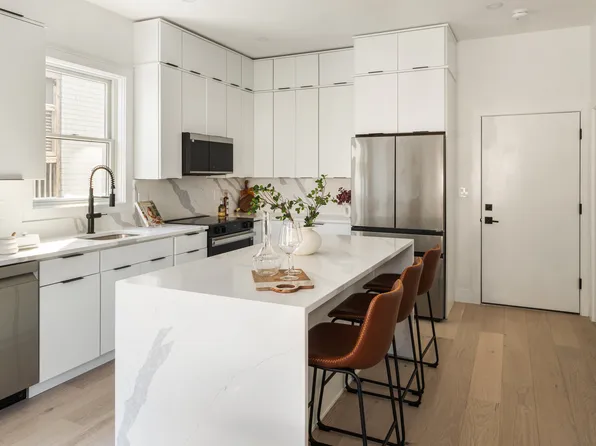 140 Shirley St #206, Winthrop, MA 02152