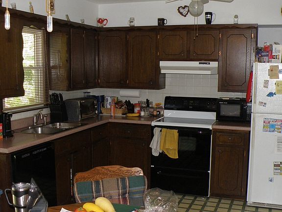 5th image of 703 Sheridan St