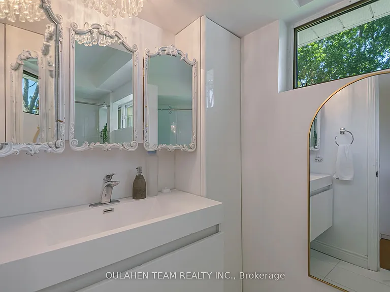 28 Uplands Ave — Photo 22