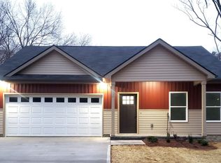 128 Woodshire Dr, Boiling Springs, SC 29316