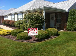 110 Overview Dr, Greensburg, PA 15601