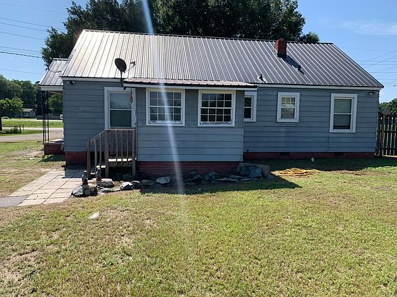 5th image of 3778 Gillespie St