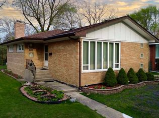 7255 N Keating Ave, Lincolnwood, IL 60712
