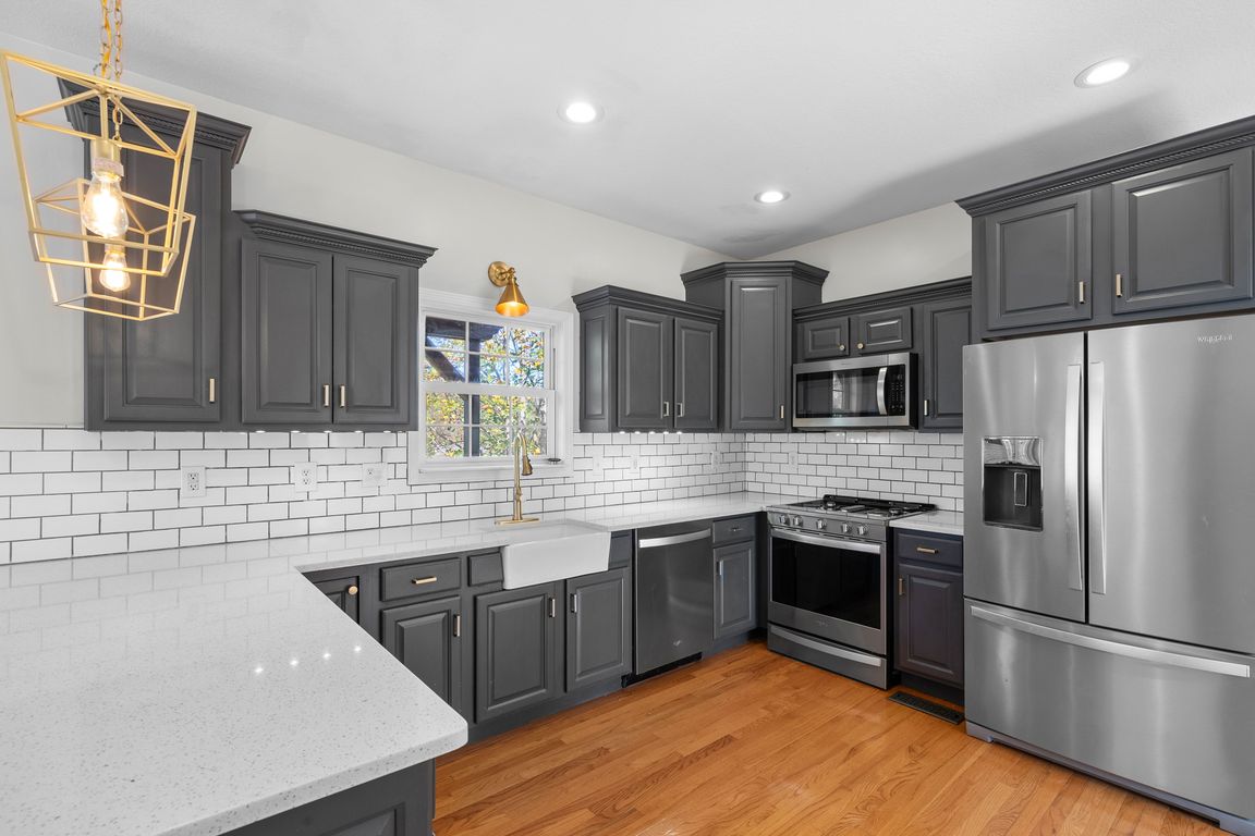 next background image