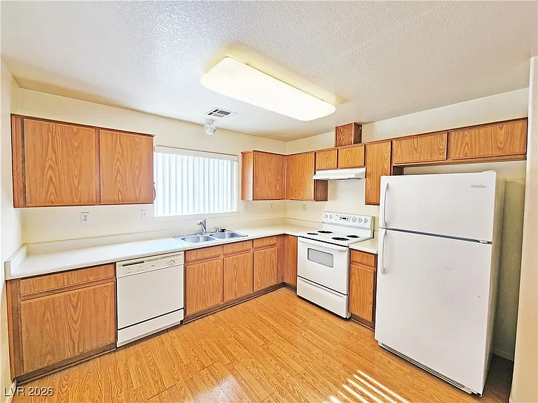 1850 Pershing Ave #B — Photo 6