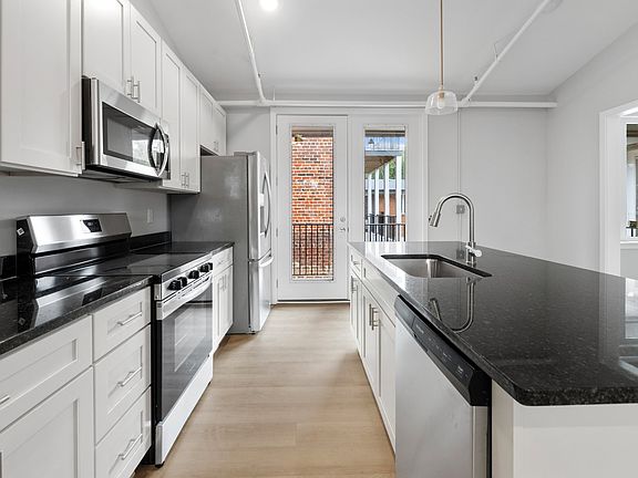 5th image of 310 W 31st St #102