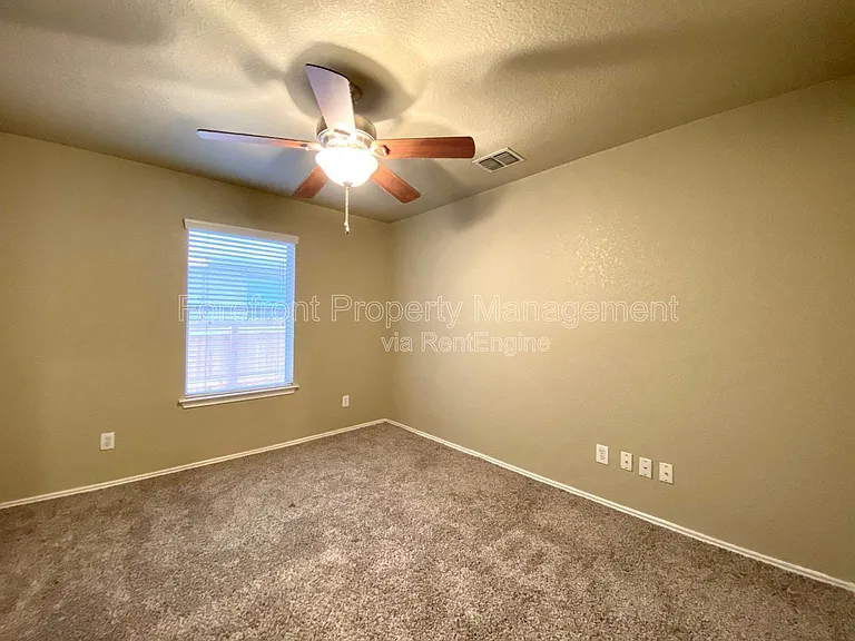 12647 Point Smt — Photo 47
