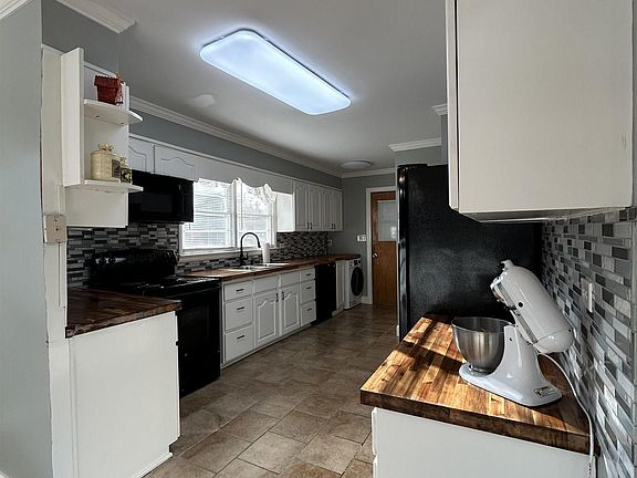 4th image of 1541 Woodie St
