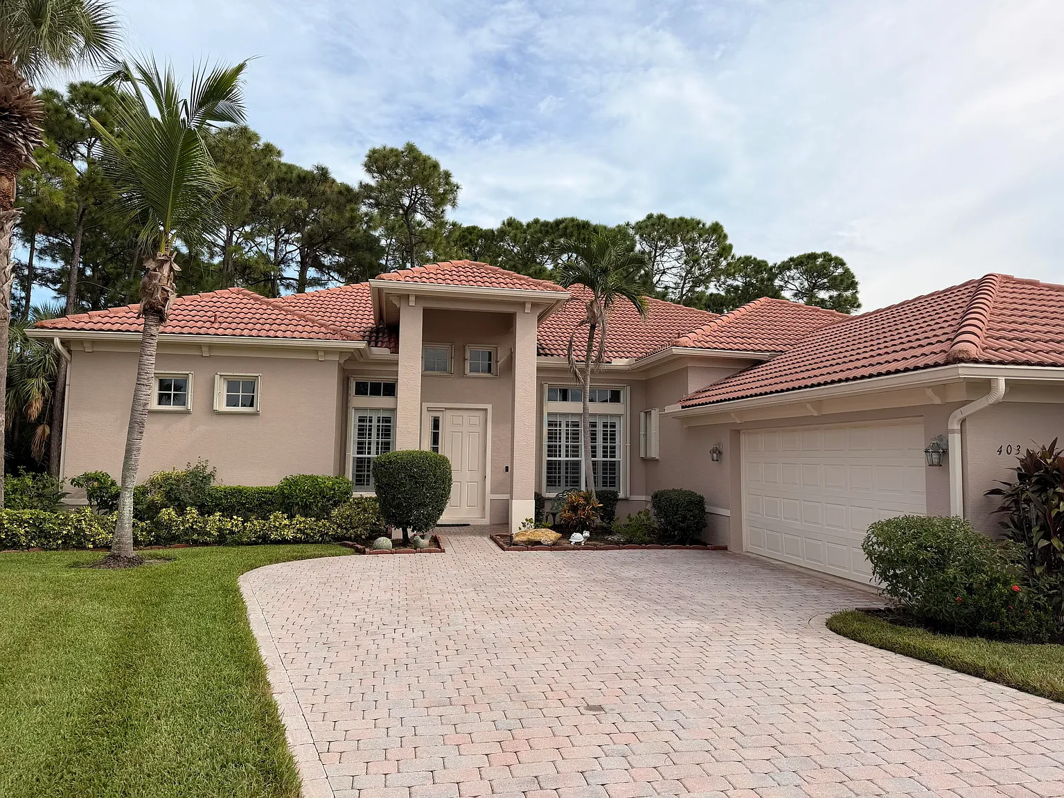4 bed, 3.0 bath, 2672 sqft, $5,000 — Photo 1