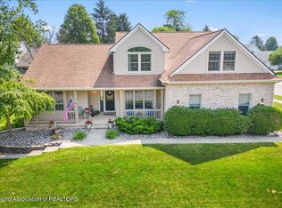 2134 Cedarbend Dr, Holt, MI 48842