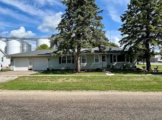 303 Pleasant St, Benson, IL 61516