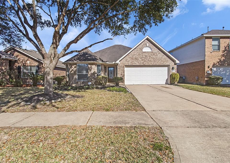 1st image of 25918 Chapman Falls Dr