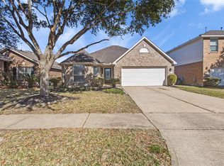 25918 Chapman Falls Dr, Richmond, TX 77406
