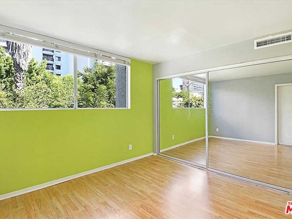 4th image of 960 N San Vicente Blvd APT 16