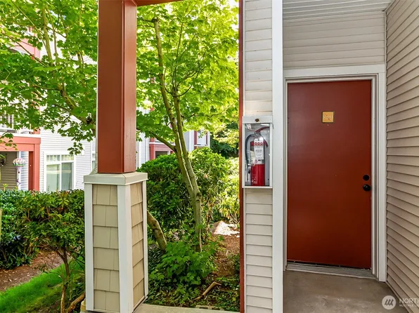 14821 29th Avenue W. #K101, Lynnwood, WA 98087