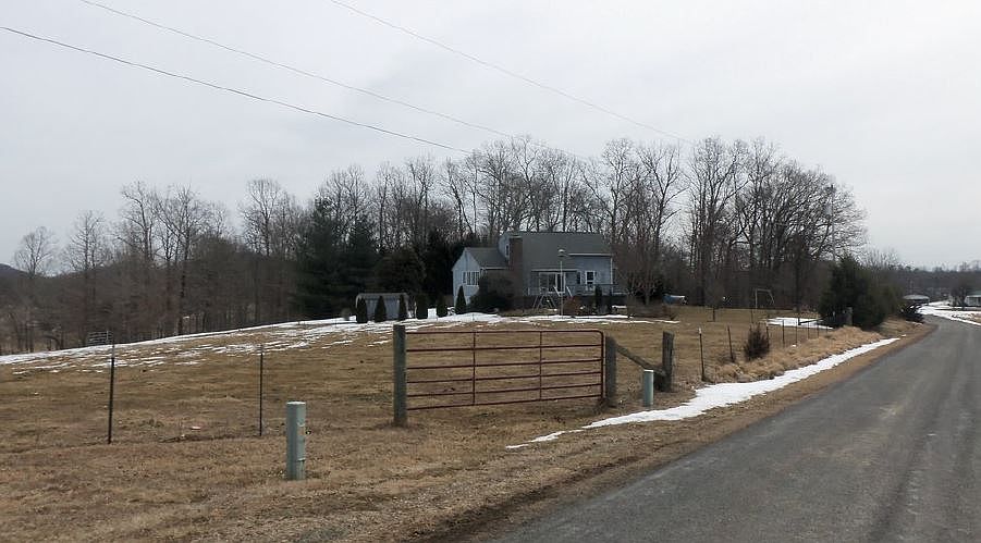 2nd image of 51 Toms Dr