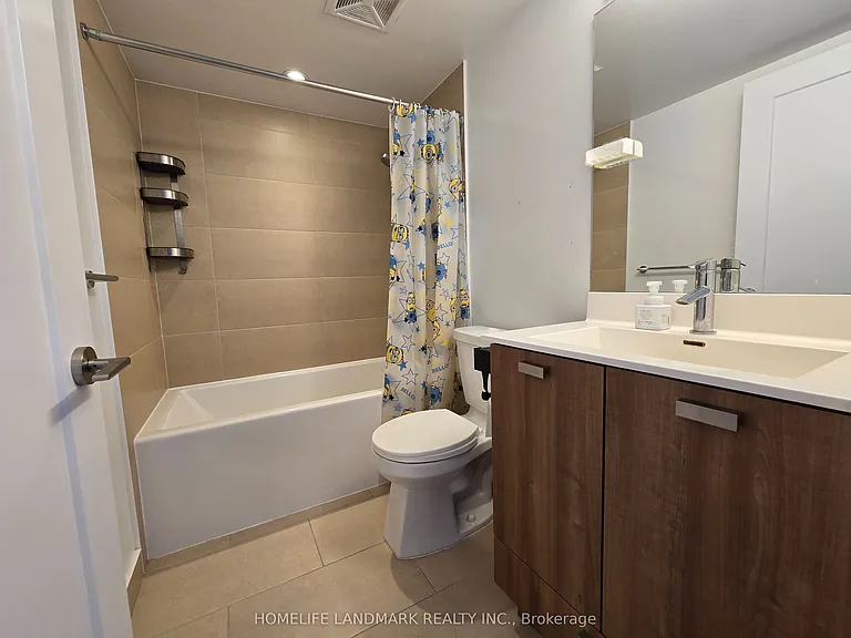 275 Village Green Sq #2520 — Photo 10