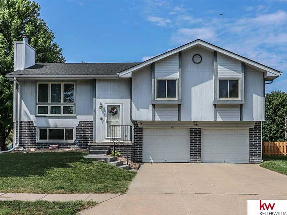 2nd image of 15126 Rock Creek Dr