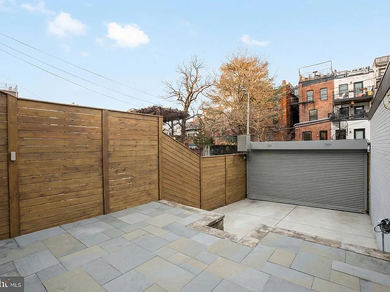 1816 Belmont Rd NW — Photo 7