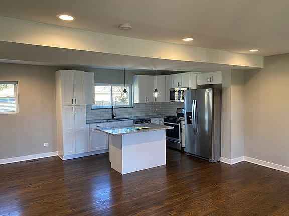 4th image of 3031 N Elder St