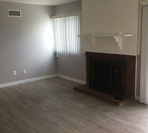 4th image of 8626 Glenhaven St