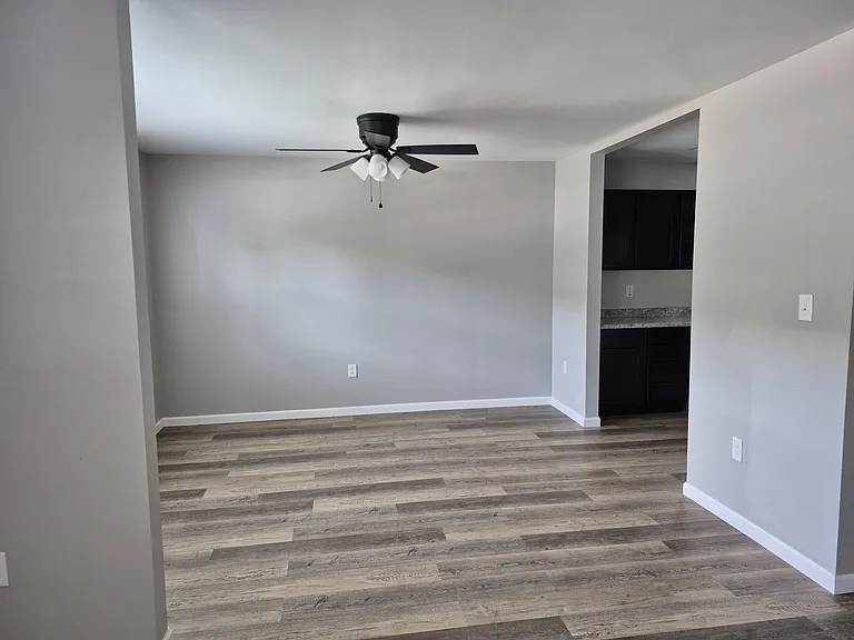 608 N Lime St — Photo 3