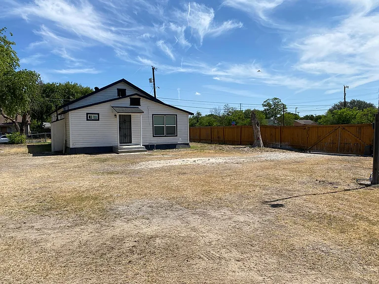 202 McCauley Blvd — Photo 29