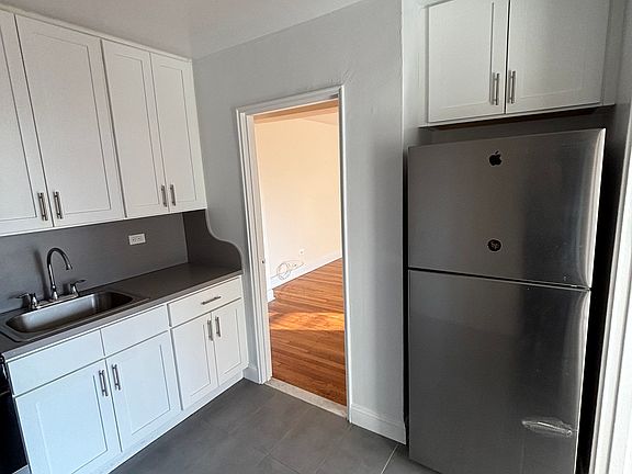 5th image of 14205 Roosevelt Ave APT 414