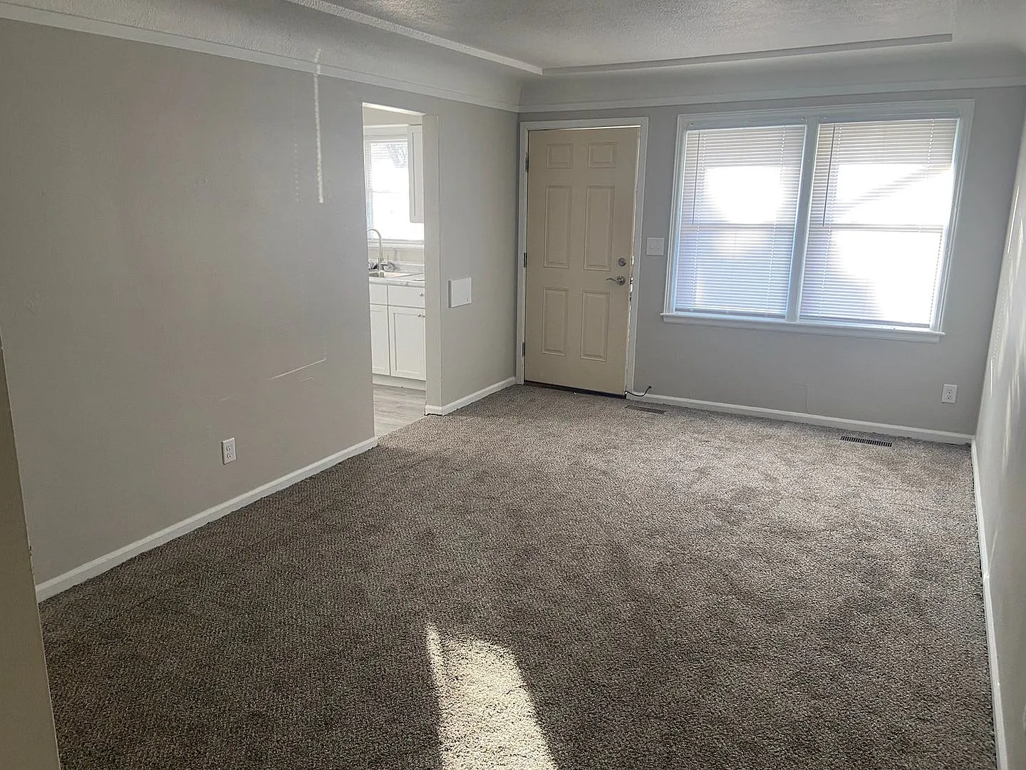 5915 Urbandale Avenue — Photo 3