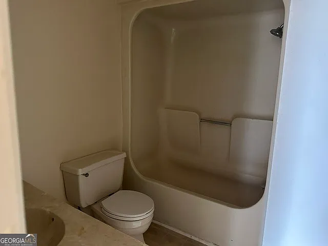 102 W Inman St #4 — Photo 5