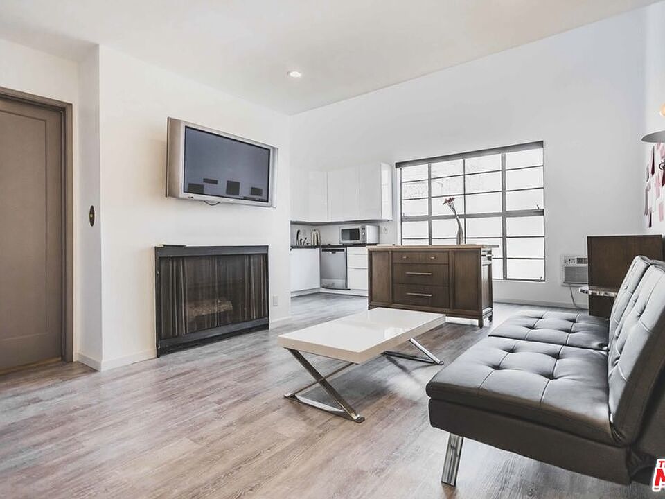 1st image of 11645 Montana Ave APT 324