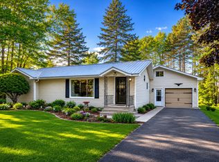 410 Terrace Dr, Houghton Lake, MI 48629
