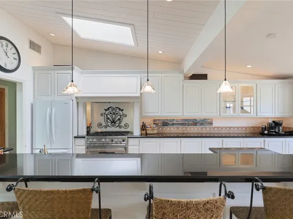 1966 Vista Caudal, Newport Beach, CA 92660