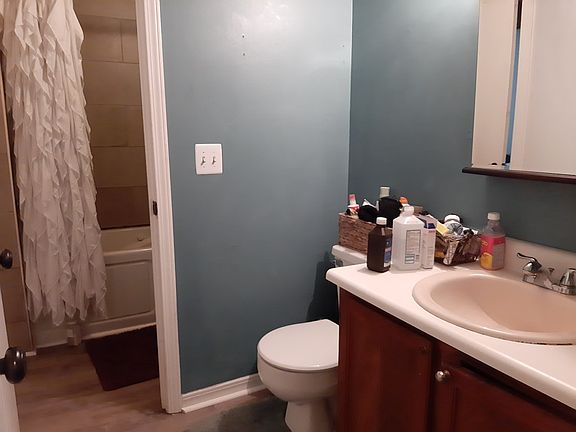 4th image of 516 Lakeside Dr