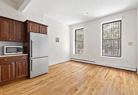 2nd image of 45 W 126th St APT 1