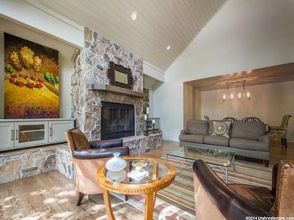 5th image of 2710 Creek Ct