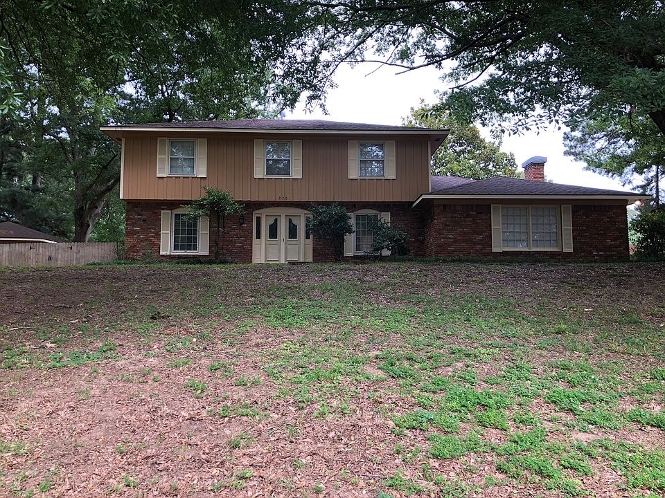 1st image of 220 McCollum Dr
