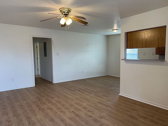 3rd image of 202 W Truman Ave #D