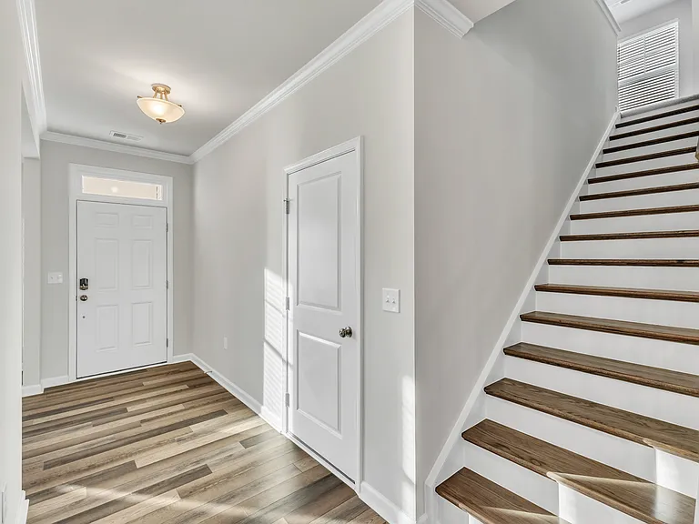 3808 Mason Bluff Dr — Photo 3