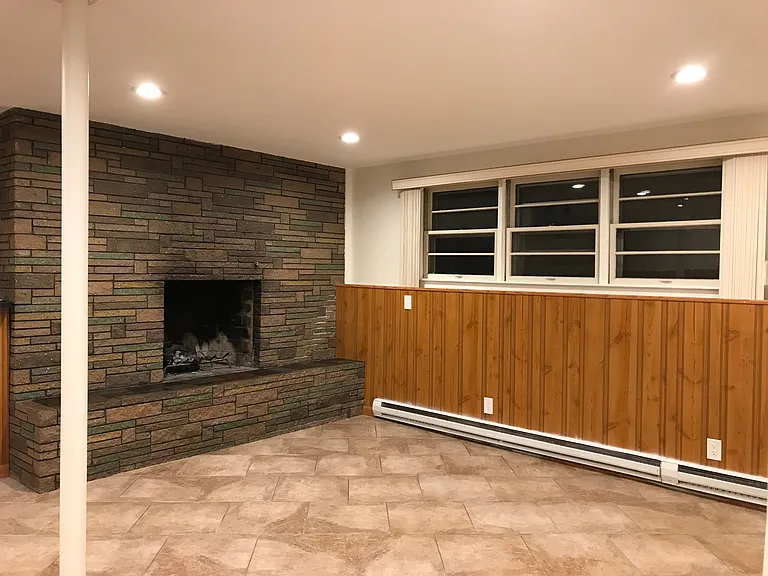 384 Walnut St — Photo 22