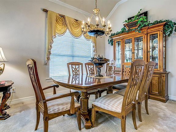 5th image of 620 Pine Valley