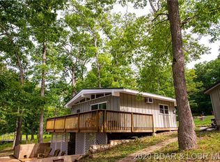 565 Red Oak Ln, Sunrise Beach, MO 65079