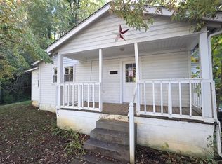 140 Neth Dr, Johnson City, TN 37601